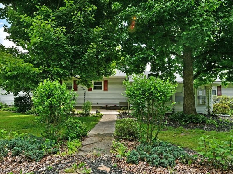 364 Mackey Drive, Vienna, OH 44473 Photo 6