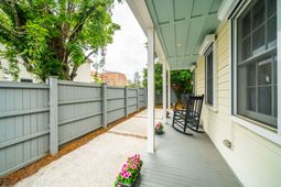 1 Ducs Court photo 4