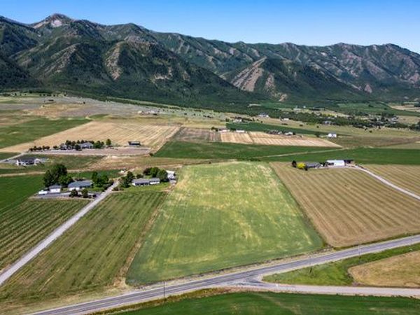 Wellsville, UT 84339