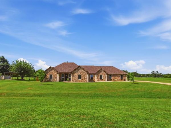 2425 Pecan Springs Road, Cleburne, TX 76031