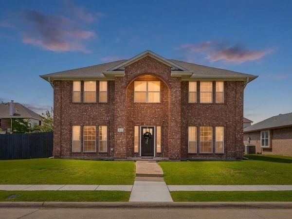 8618 Coventry Drive, Rowlett, TX 75089