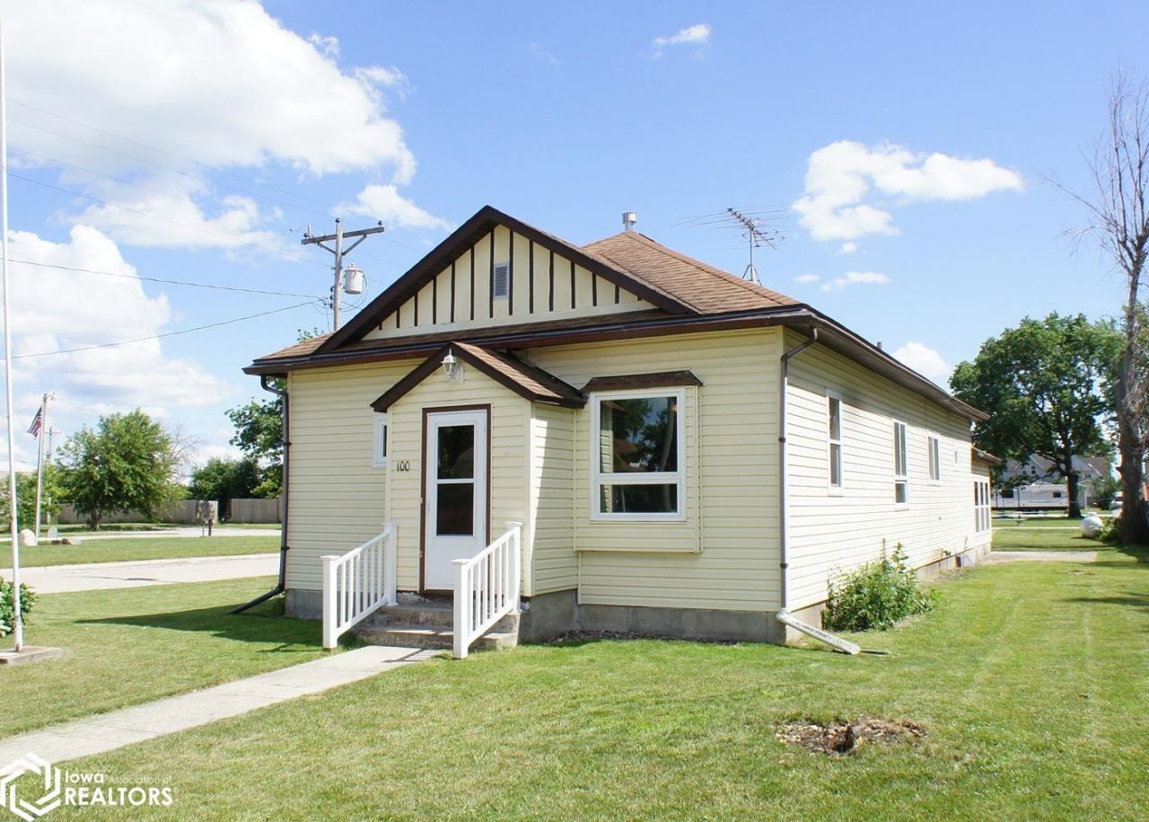 100 Cecilia Street, Woolstock, IA 50599 Main Photo