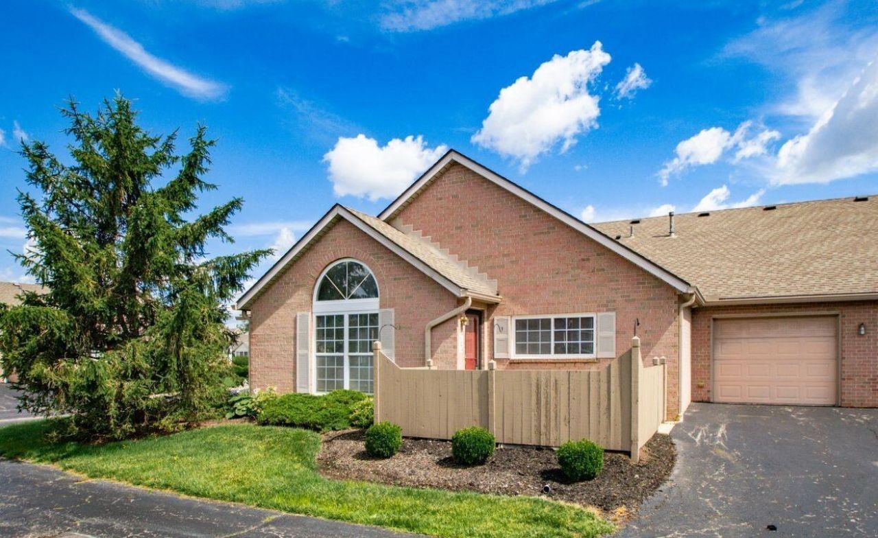 1244 Amberlea Drive E, Unit 18, Columbus, OH 43230 Main Photo