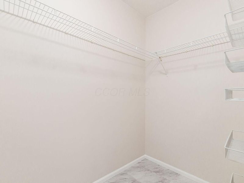 1244 Amberlea Drive E, Unit 18, Columbus, OH 43230 Photo 31