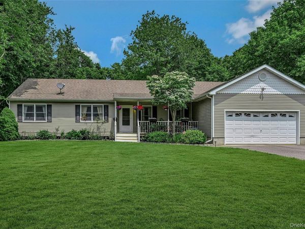 2675 Kerwin Boulevard , Greenport, NY 11944