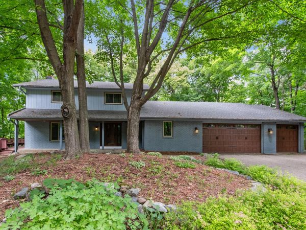 151 Choctaw Circle, Chanhassen, MN 55317