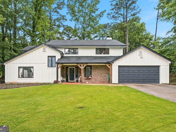 301 Martingale Drive, Peachtree City, GA 30269