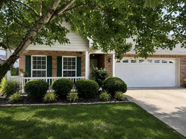 1302 Crofton Park Ct , Columbia, TN 38401