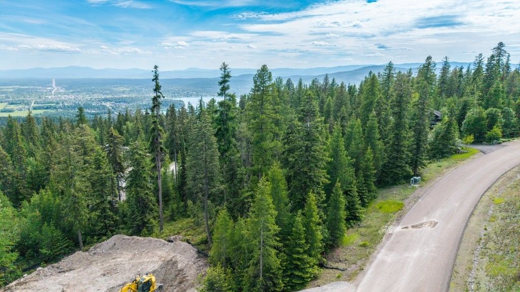 211 N Beargrass Circle , Whitefish, MT 59937 Main Photo