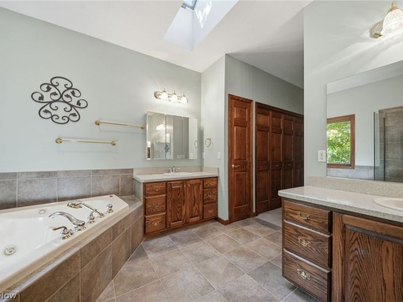 12065 Pheasant Court, Chardon, OH 44024 Photo 18