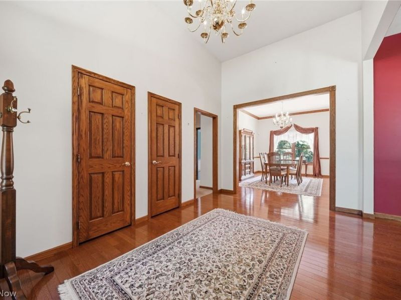 12065 Pheasant Court, Chardon, OH 44024 Photo 3