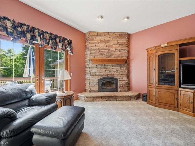 12065 Pheasant Court, Chardon, OH 44024 Photo 7