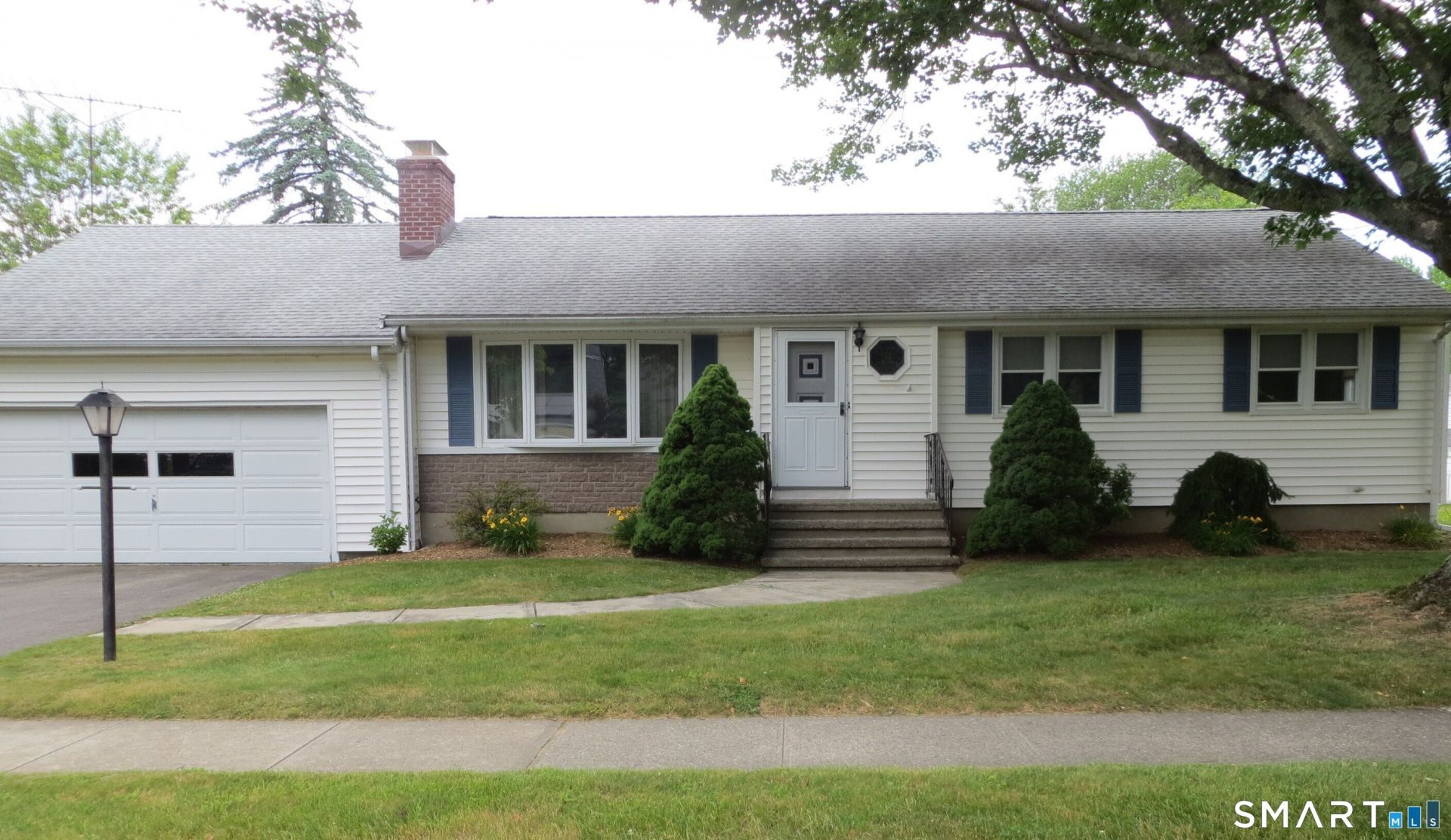 45 Bulmer, Stratford, CT 06614 Main Photo