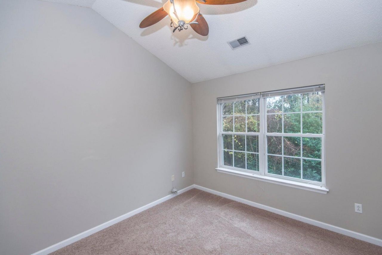 7918 Shadow Oak Drive Photo 4