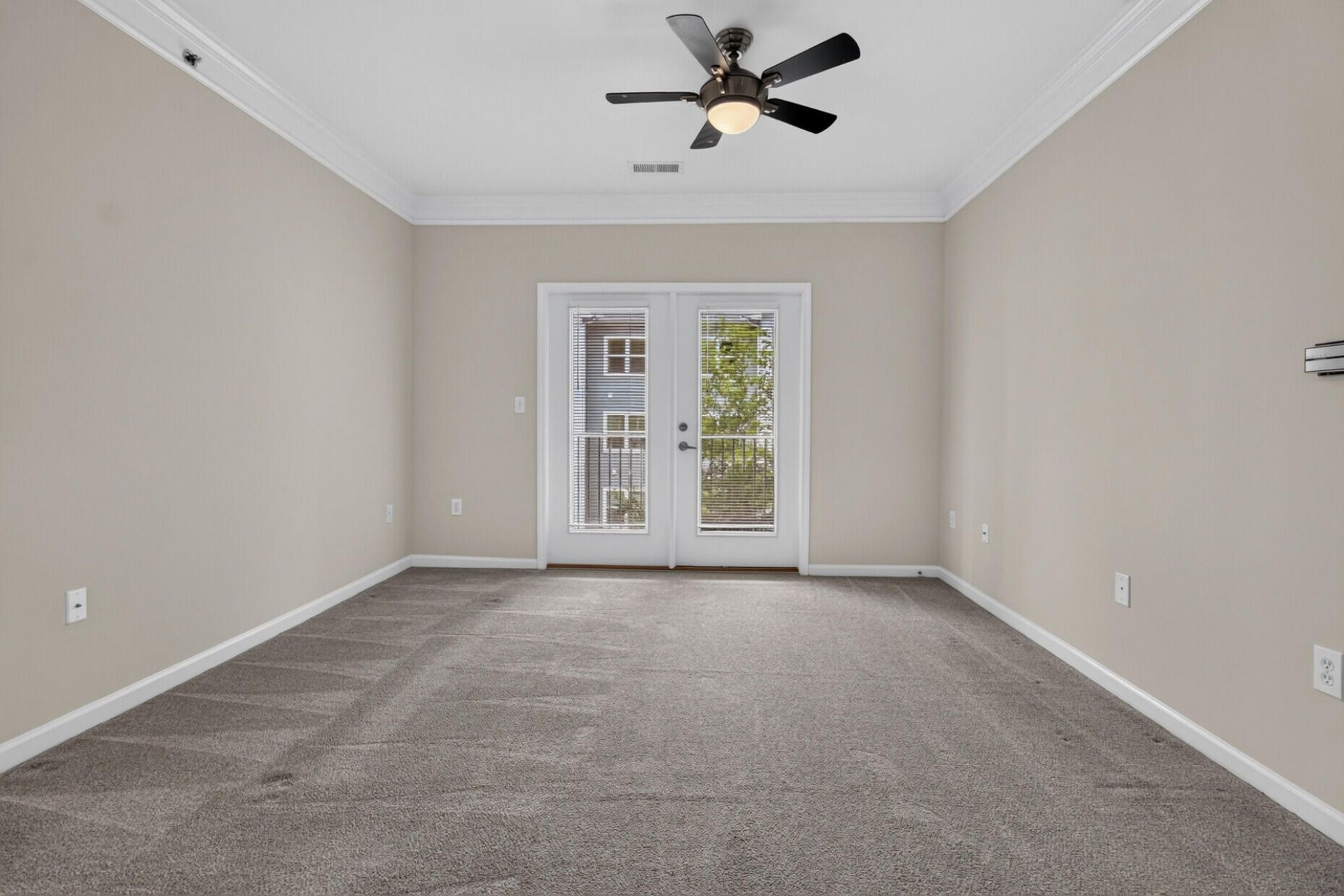 1755 Central Park Road Photo 6