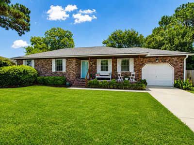 1084 Rosemead Road, Mount Pleasant, SC 29464