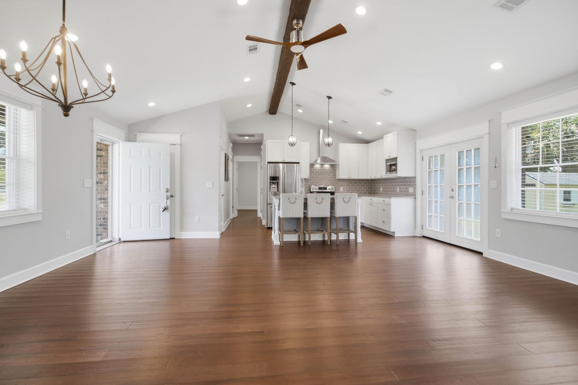 1084 Rosemead Road Photo 12