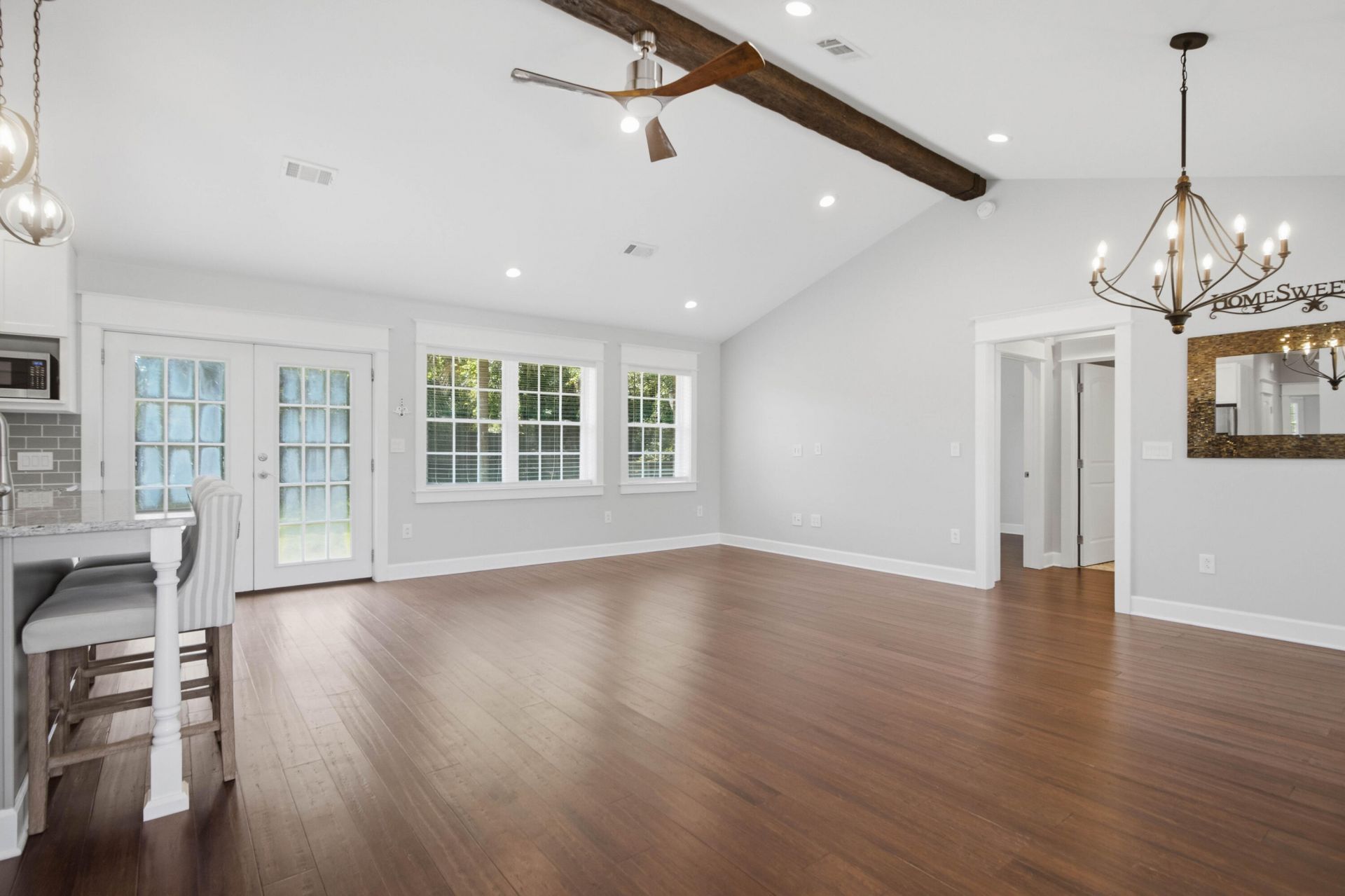 1084 Rosemead Road Photo 7