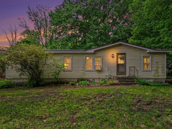 1946 142nd Avenue, Dorr, MI 49323