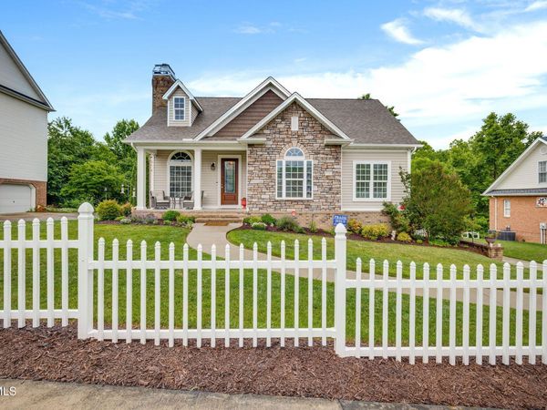2117 Saint Erics Court, Kingsport, TN 37660
