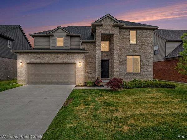 1976 Kohli Drive, Troy, MI 48083