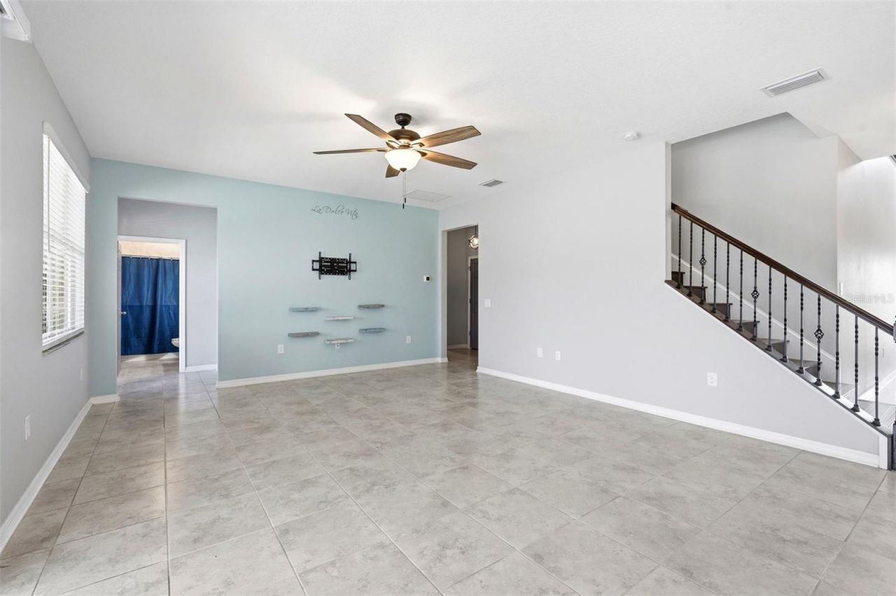 18682 Malinche Loop, Spring Hill, FL 34610 Photo