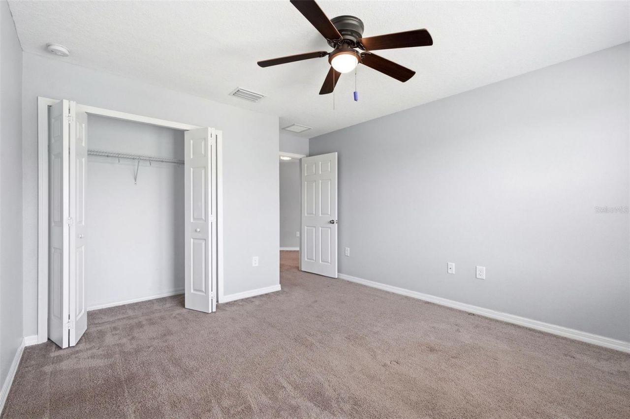 18682 Malinche Loop, Spring Hill, FL 34610 Photo