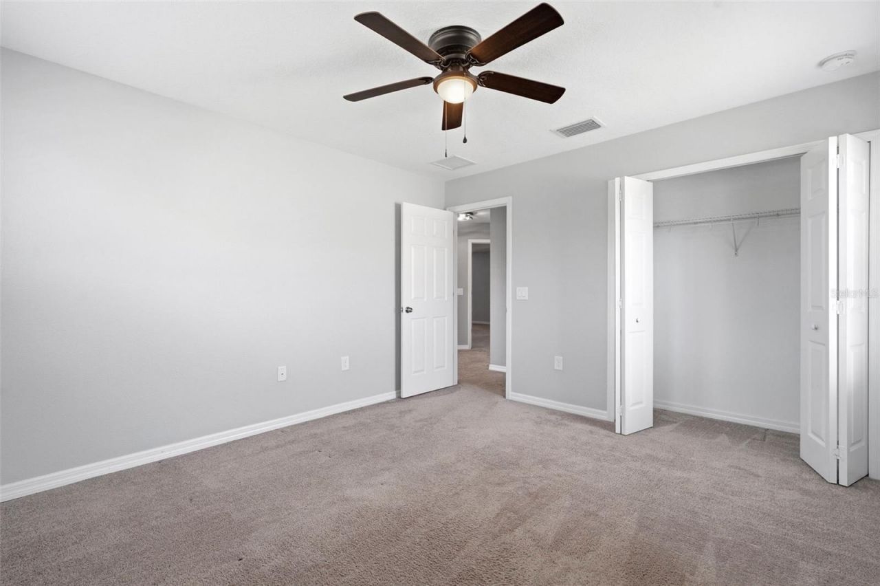 18682 Malinche Loop, Spring Hill, FL 34610 Photo