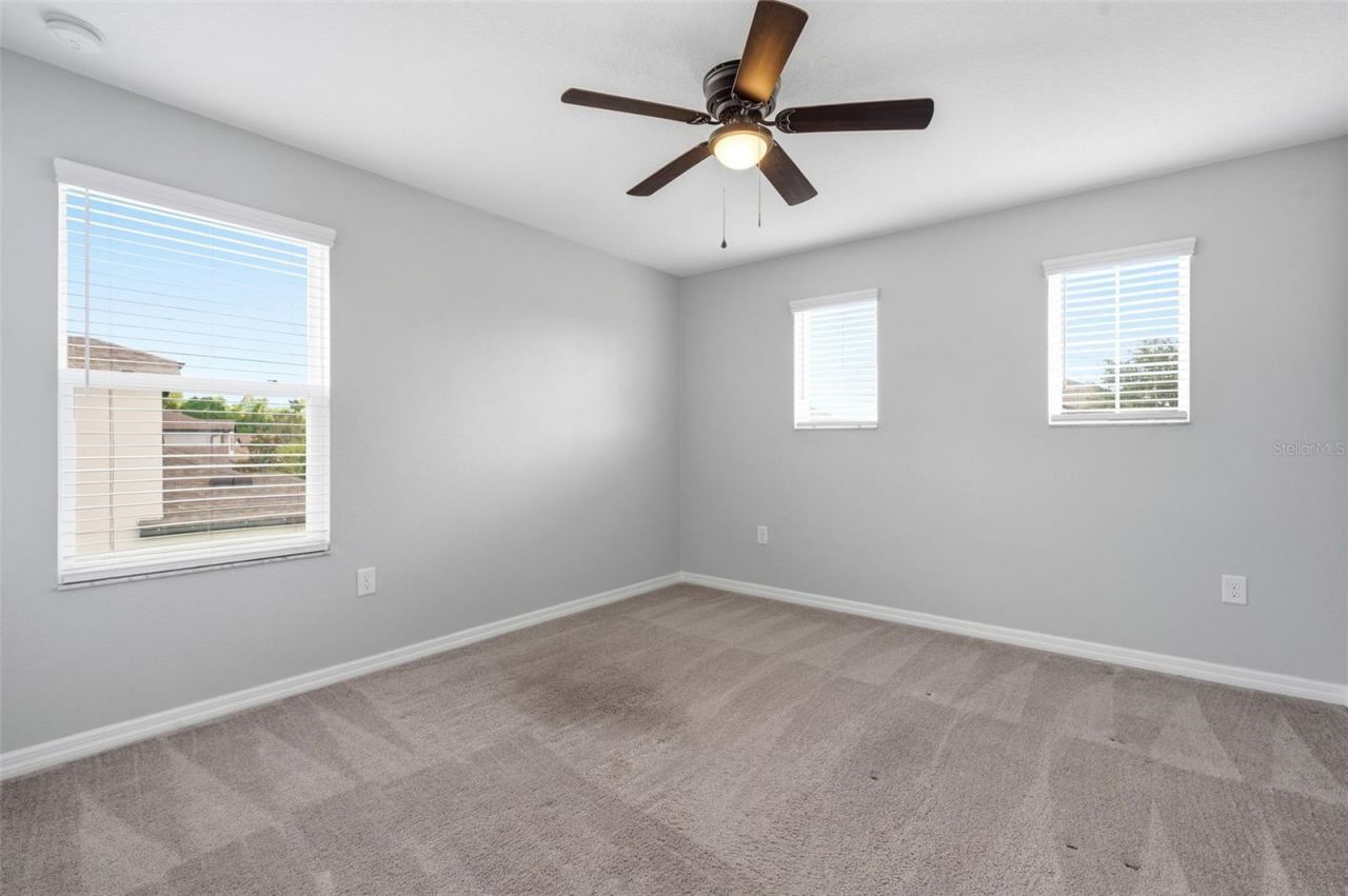 18682 Malinche Loop, Spring Hill, FL 34610 Photo