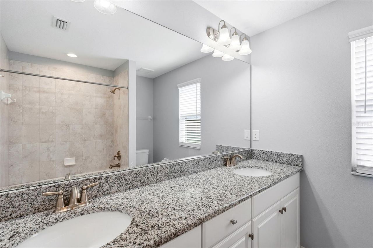 18682 Malinche Loop, Spring Hill, FL 34610 Photo