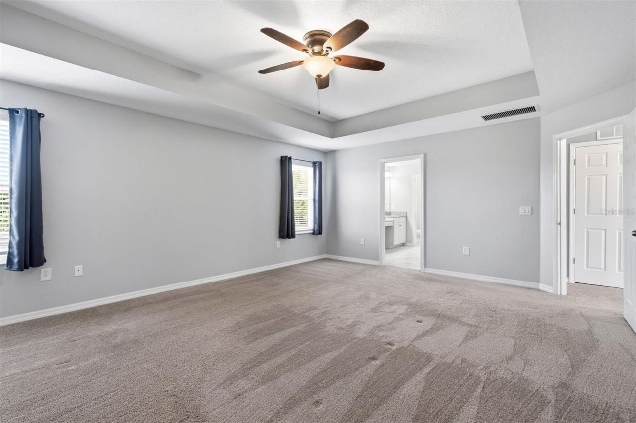 18682 Malinche Loop, Spring Hill, FL 34610 Photo