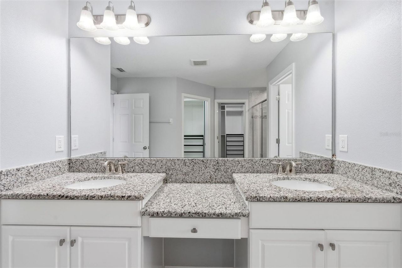 18682 Malinche Loop, Spring Hill, FL 34610 Photo