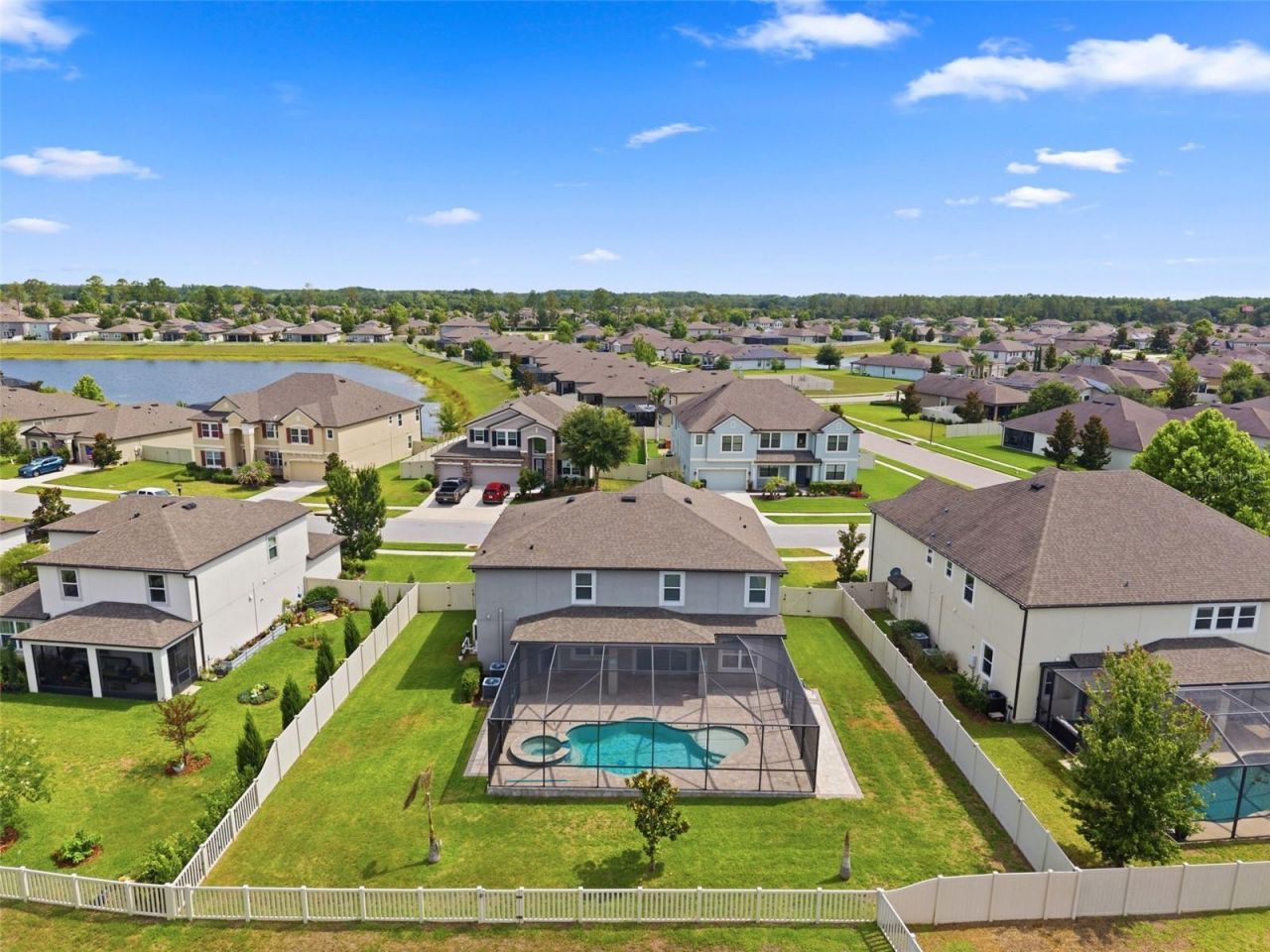 18682 Malinche Loop, Spring Hill, FL 34610 Photo