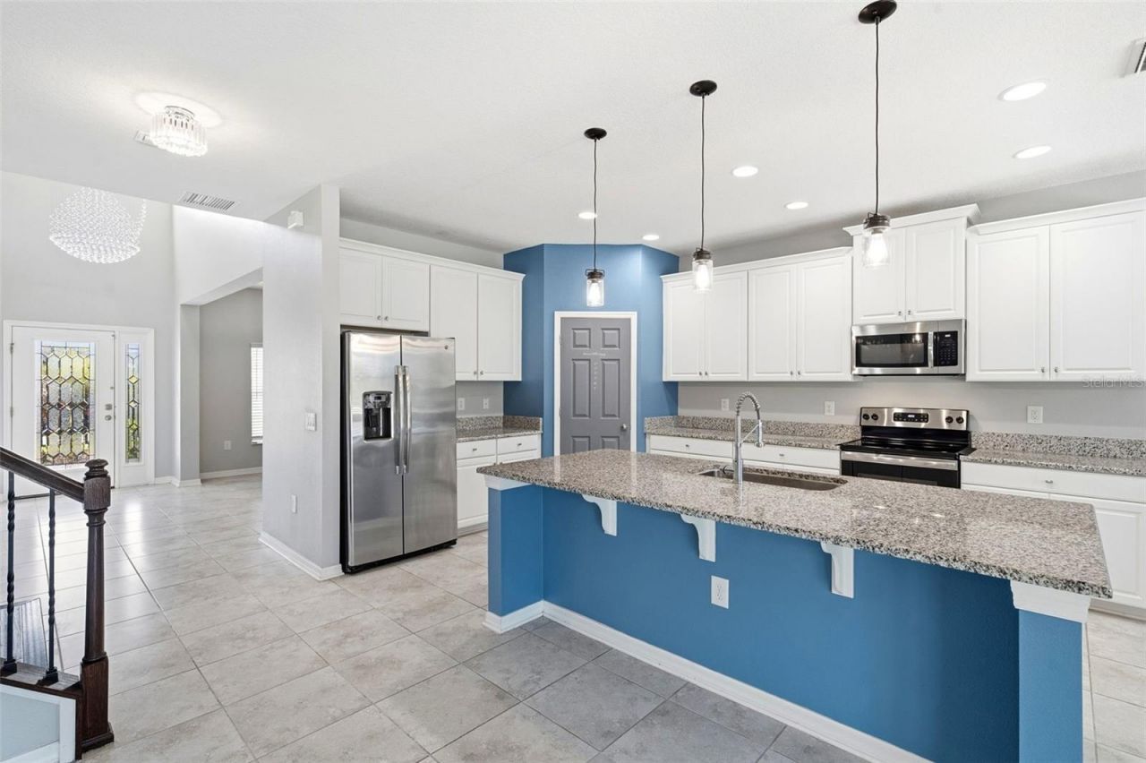 18682 Malinche Loop, Spring Hill, FL 34610 Photo