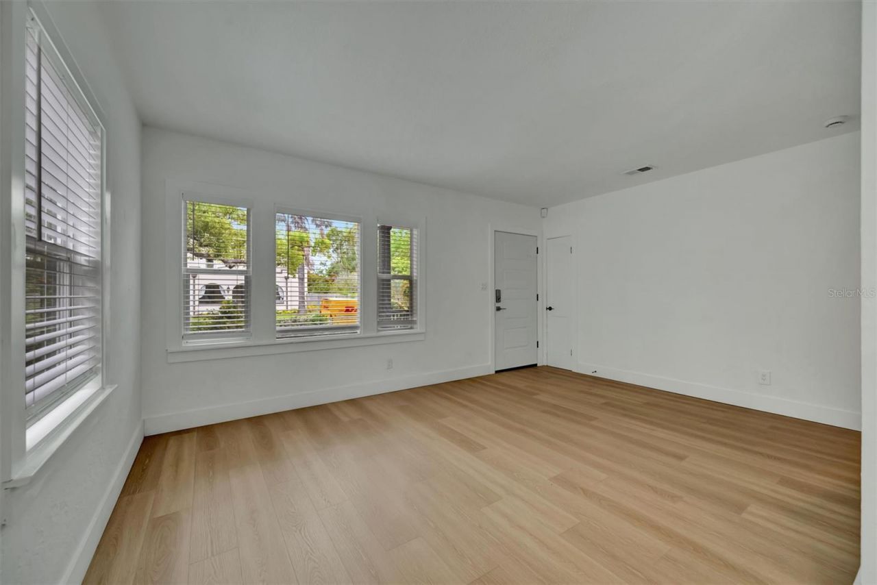 4327 3rd Avenue S, Saint Petersburg, FL 33711 Photo