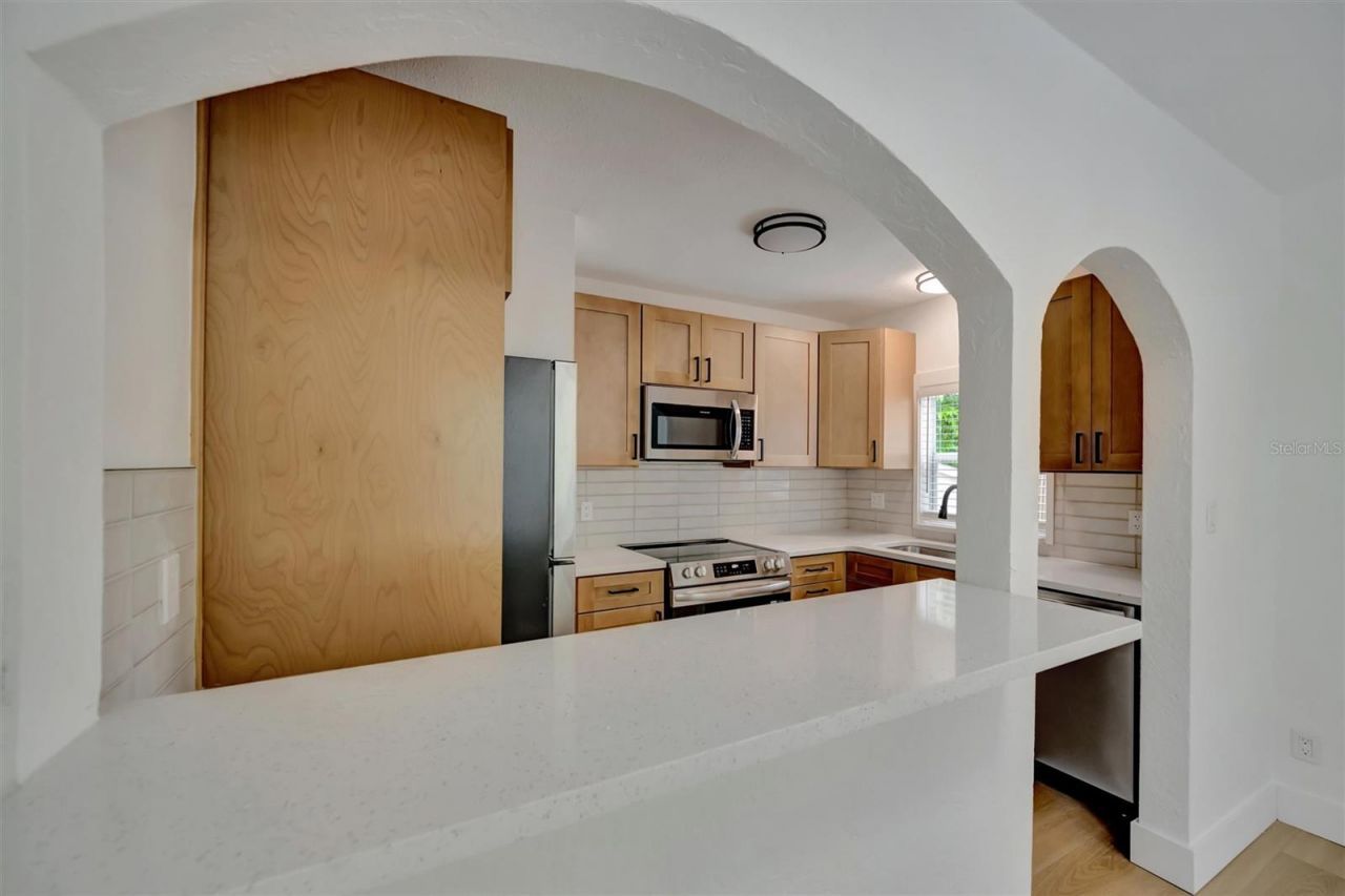 4327 3rd Avenue S, Saint Petersburg, FL 33711 Photo