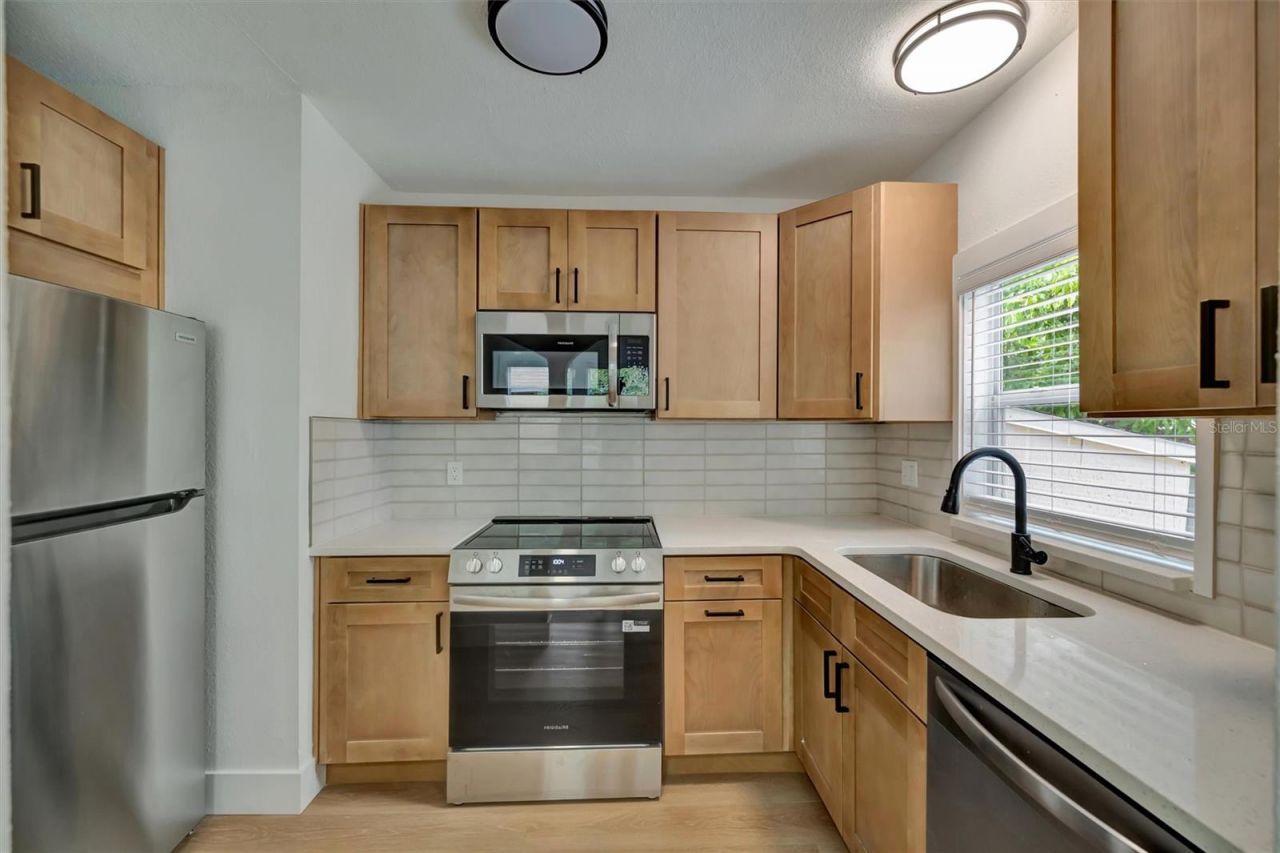 4327 3rd Avenue S, Saint Petersburg, FL 33711 Photo