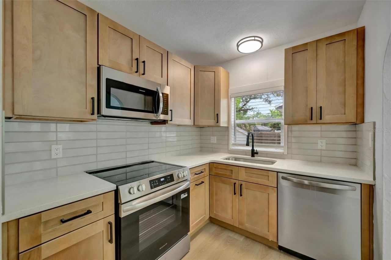 4327 3rd Avenue S, Saint Petersburg, FL 33711 Photo