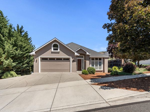 4643 Hathaway Drive, Medford, OR 97504
