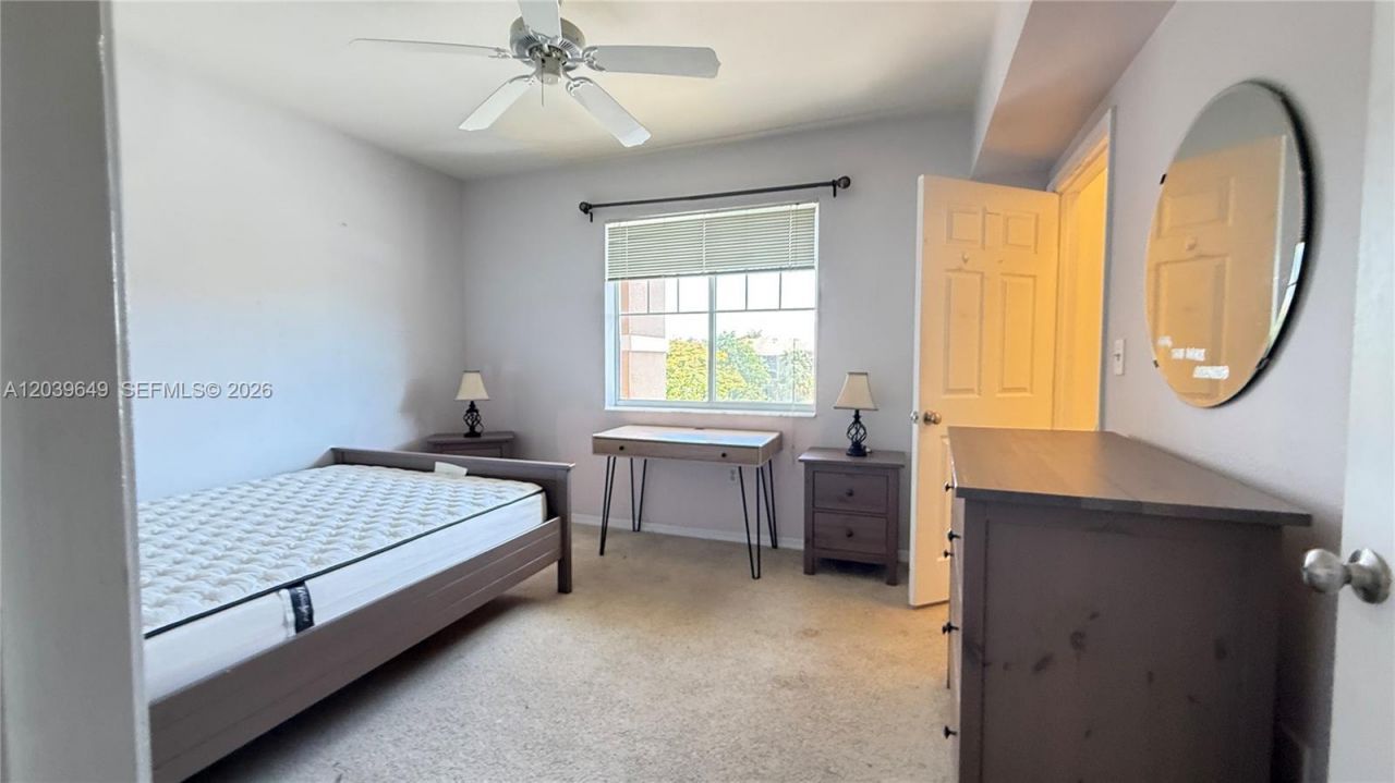 6458 Emerald Dunes Dr, Unit 303, West Palm Beach, FL 33411 Photo