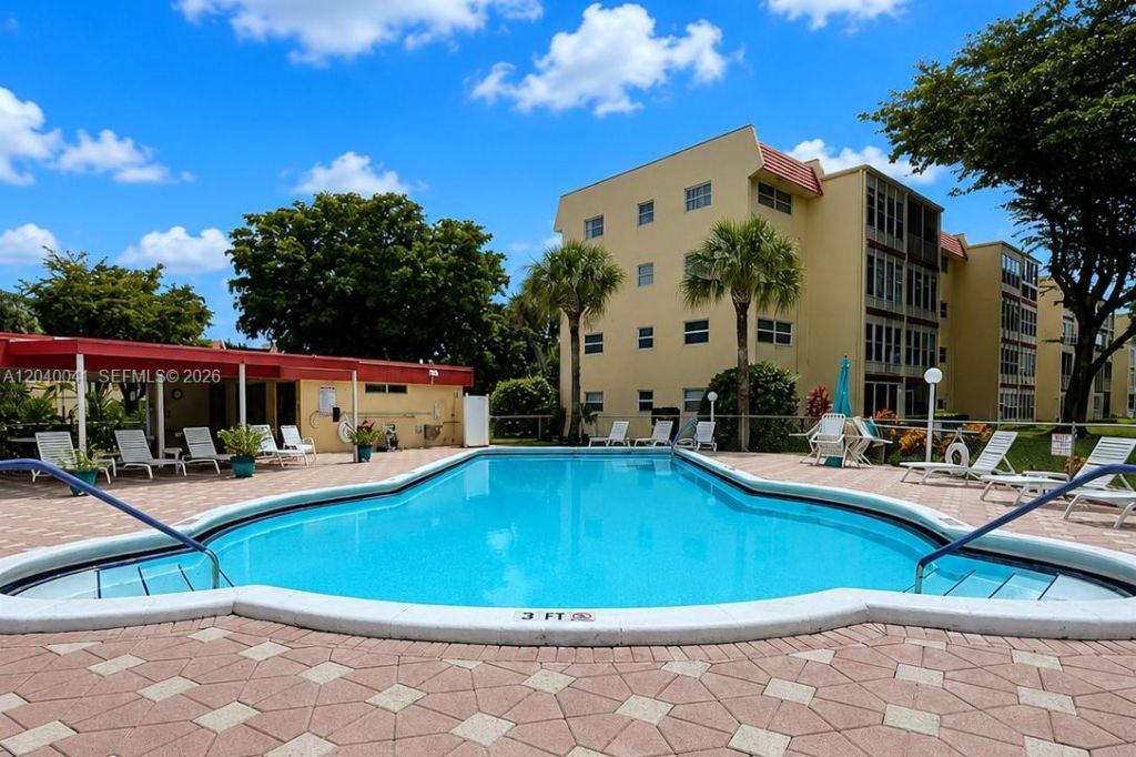 1035 Country Club Dr, Unit 102, Margate, FL 33063 Photo