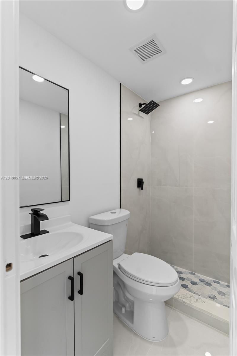 3271 NW 102nd St, Miami, FL 33147 Photo