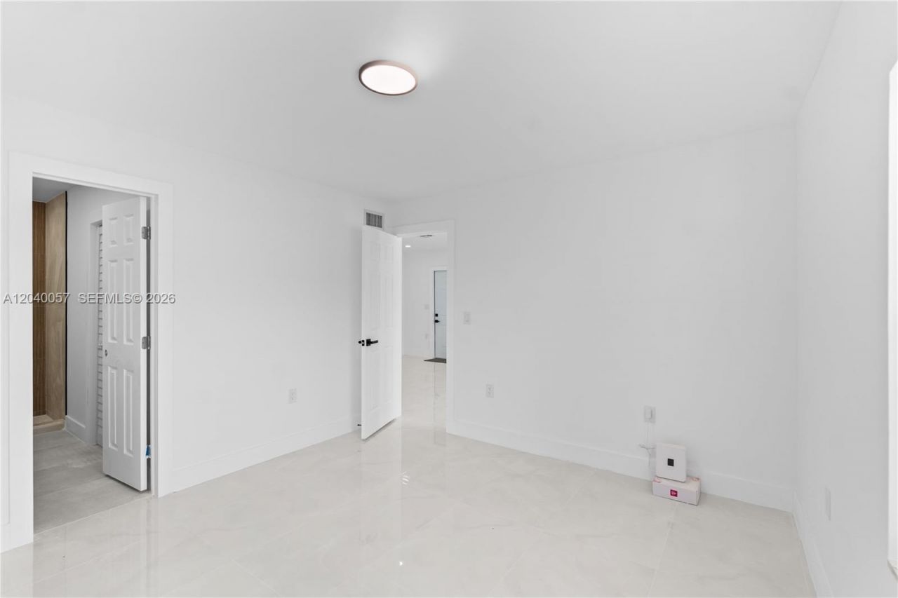 3271 NW 102nd St, Miami, FL 33147 Photo