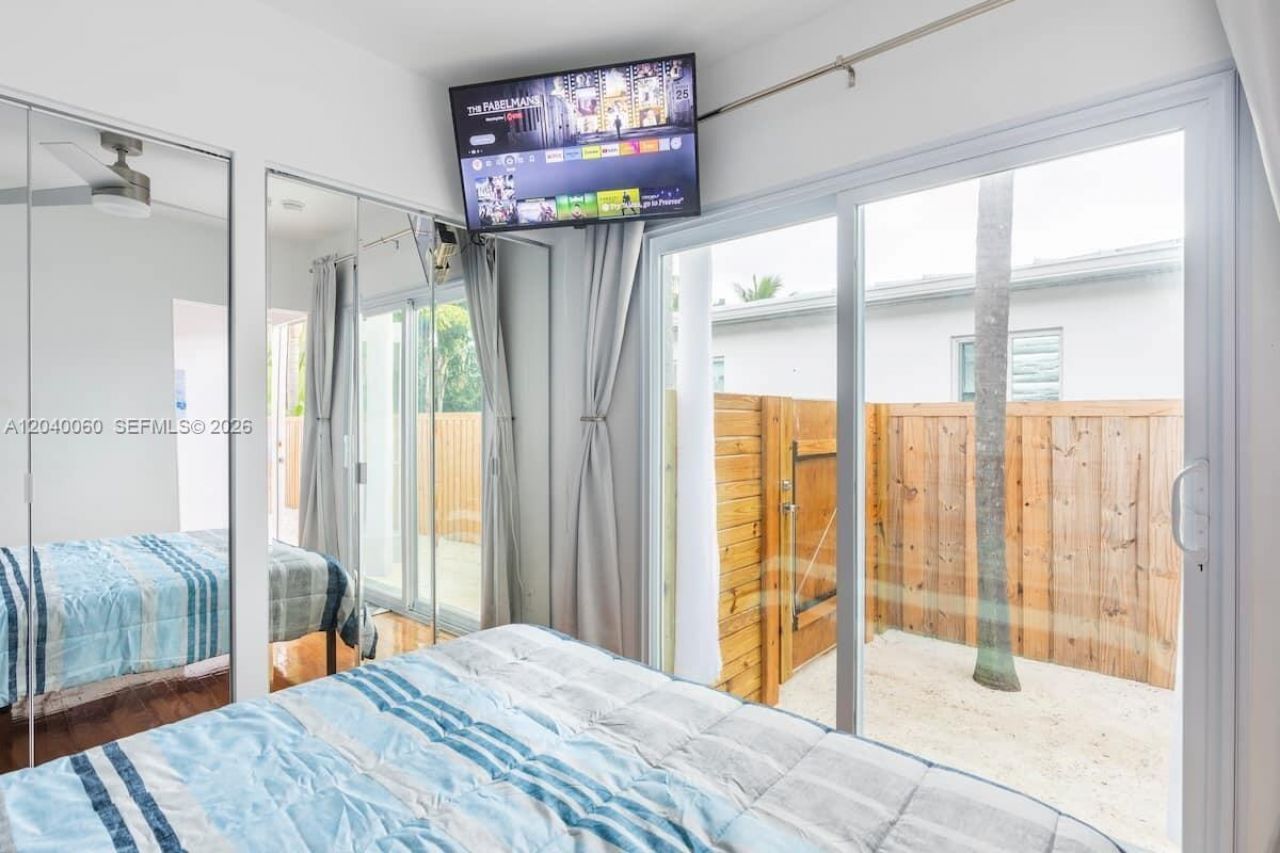 1232 NE 16th Ter, Fort Lauderdale, FL 33304 Photo