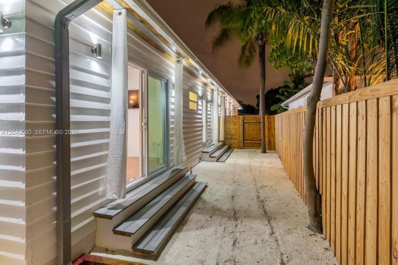 1232 NE 16th Ter, Fort Lauderdale, FL 33304 Photo