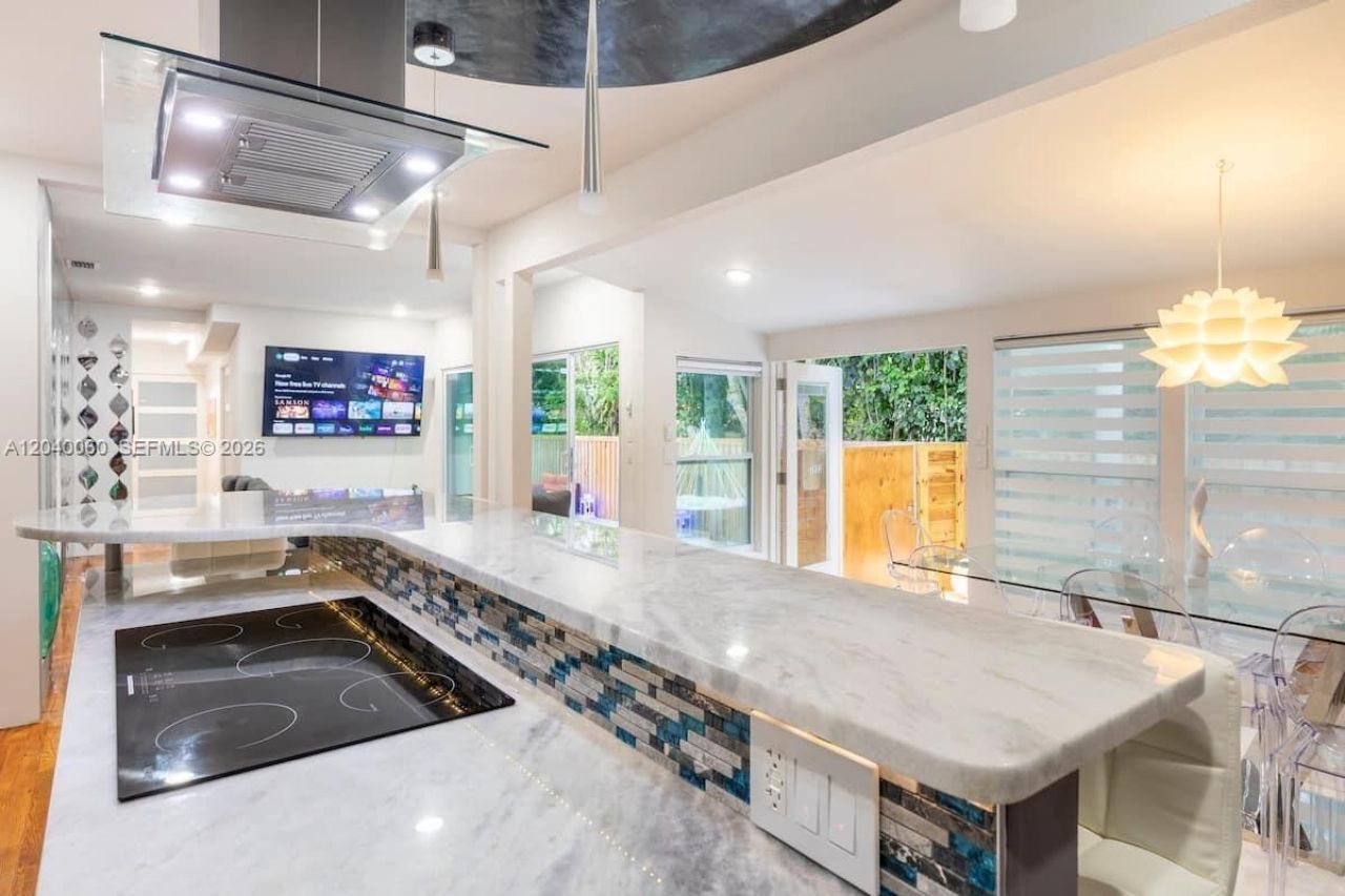 1232 NE 16th Ter, Fort Lauderdale, FL 33304 Photo