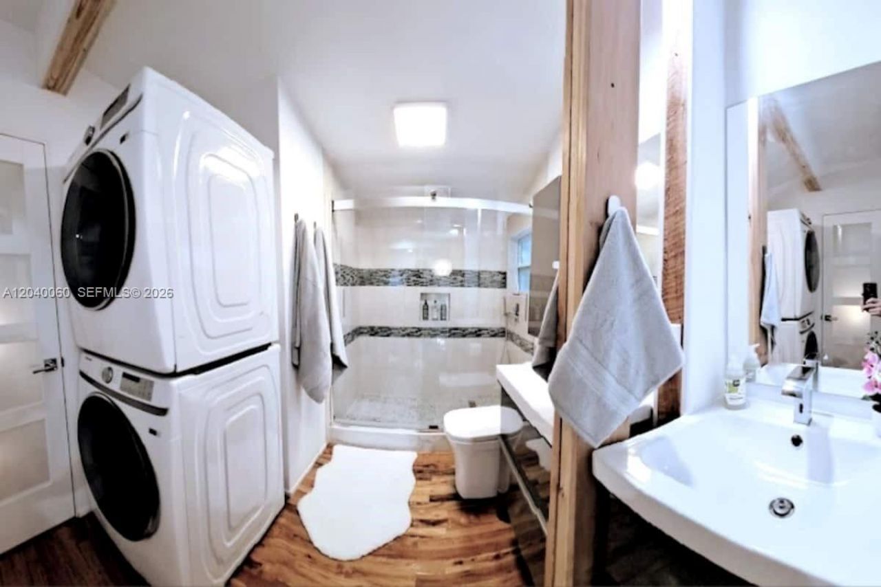 1232 NE 16th Ter, Fort Lauderdale, FL 33304 Photo
