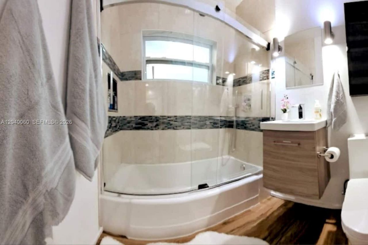 1232 NE 16th Ter, Fort Lauderdale, FL 33304 Photo