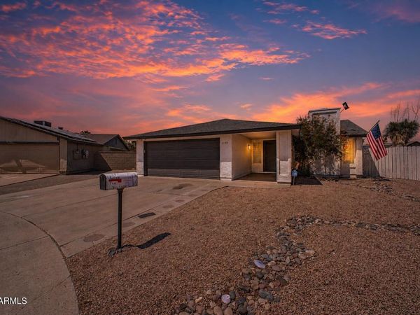 6134 W ZOE ELLA Way, Glendale, AZ 85306