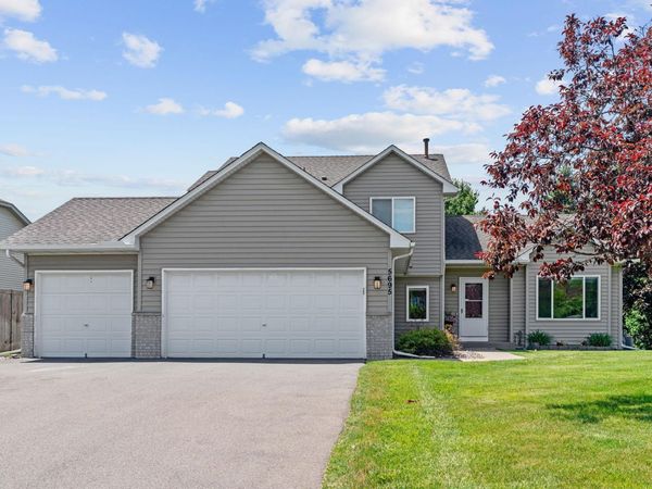 5695 Yucca Lane N, Plymouth, MN 55446
